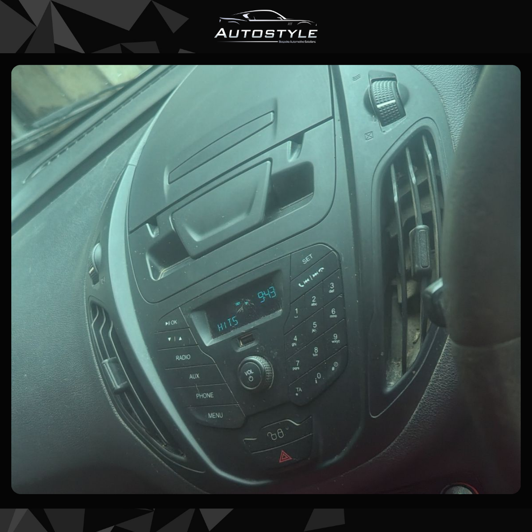 Ford Transit Courier Apple Carplay / Android Auto 9" Stereo Upgrade (2014-2018)