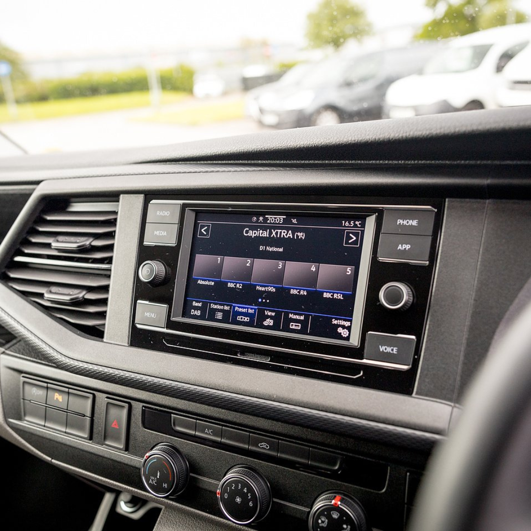 VW T6 Transporter Apple Carplay / Android Auto 9" Stereo Upgrade